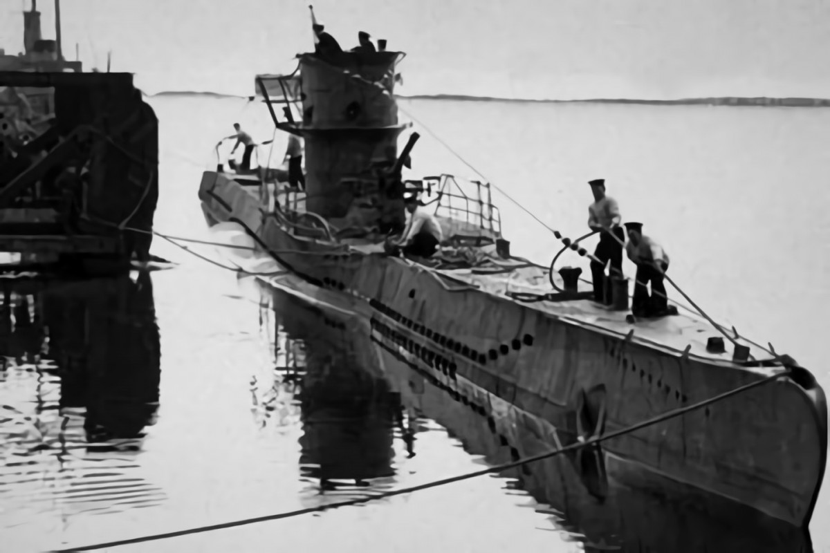 Tenggelam cerita kapal selam Cerita Korban